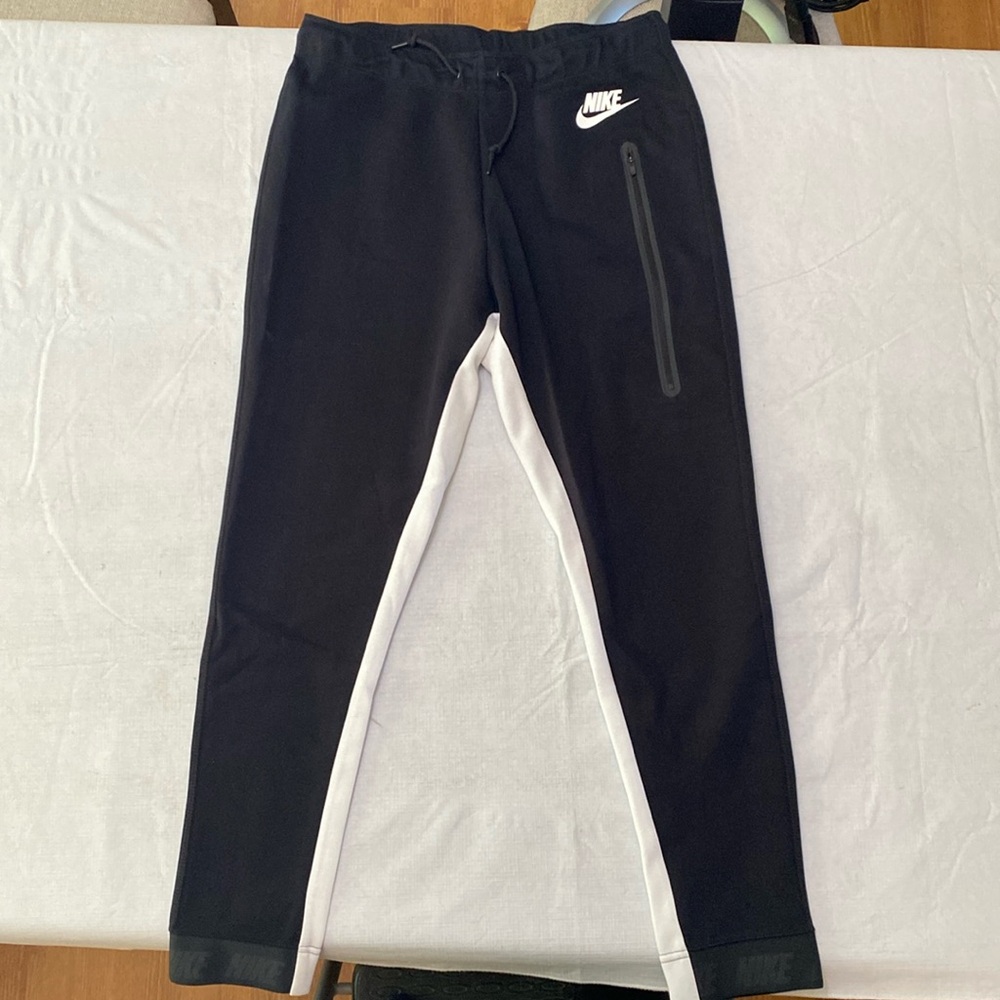 Black and white joggers in great condition